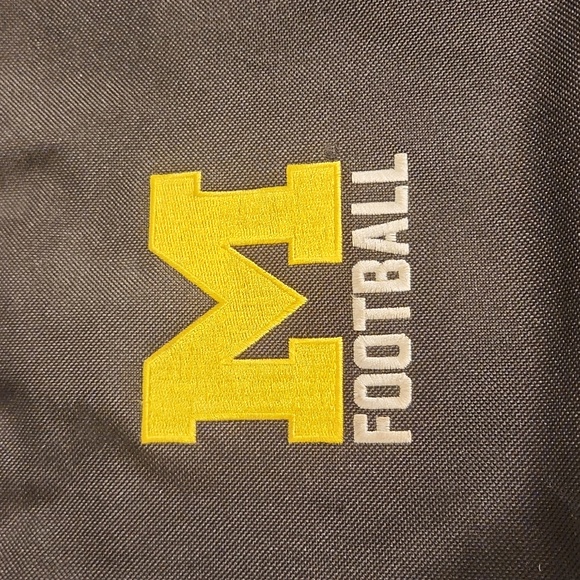Michigan Football Embroidered Messenger Bag - Picture 3 of 8